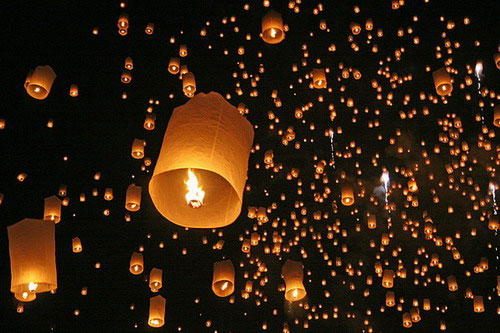 Yi Peng Lantern crowded the night sky