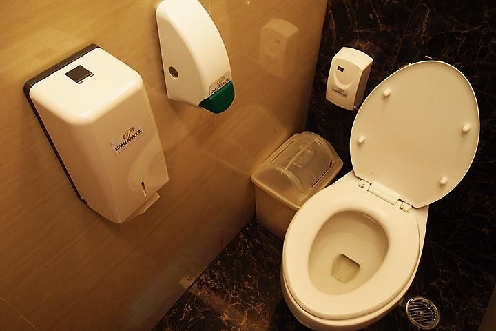 toilet in Thailand