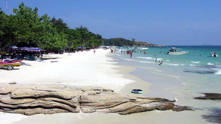 Koh Samet beach. Photo credit: as
