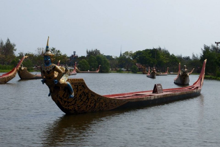 ฺBeautiful imitated Royal Barge 
